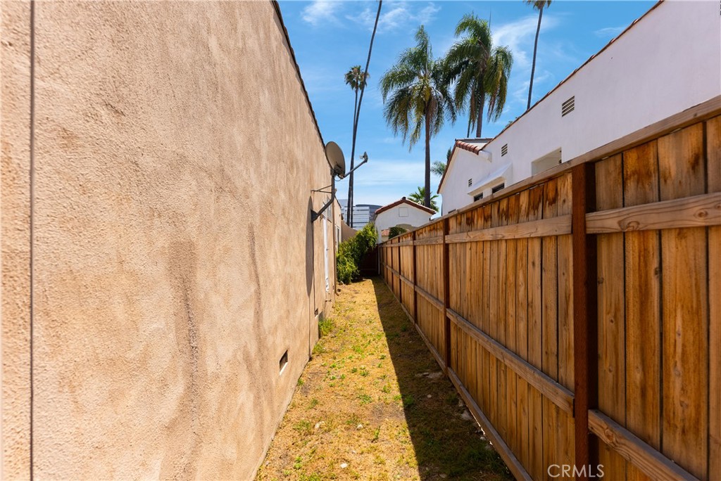 203 South Carson Road Beverly Hills, CA 90211 - Photo 47 of 47