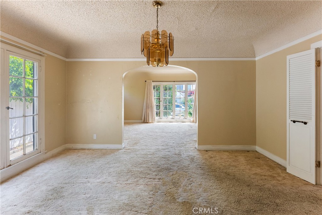 203 South Carson Road Beverly Hills, CA 90211 - Photo 10 of 47