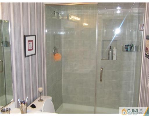 5 Corrine Street Edison, NJ 08820 - Photo 11 of 15 Gallery Image 11