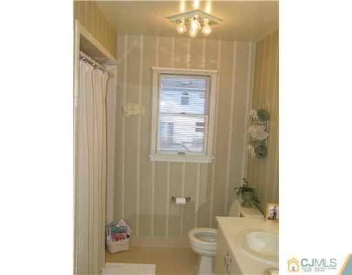 5 Corrine Street Edison, NJ 08820 - Photo 14 of 15 Gallery Image 14