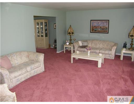 5 Corrine Street Edison, NJ 08820 - Photo 4 of 15 Gallery Image 4