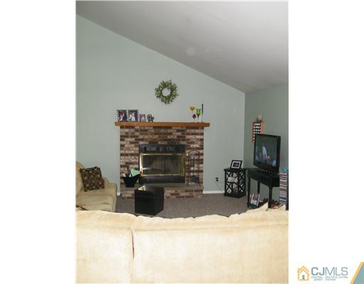 5 Corrine Street Edison, NJ 08820 - Photo 6 of 15 Gallery Image 6