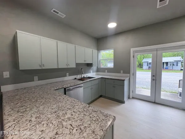$1,200 | 415 Woody Avenue, Unit 415, Harriman, TN 37748