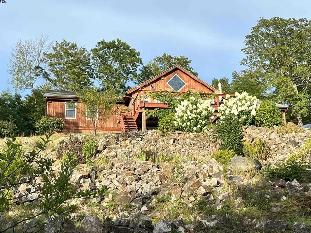 $949,000 | 242 Jerusalem Road, Canaan, NH 03741