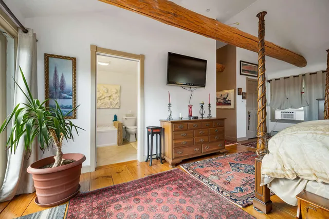 $949,000 | 242 Jerusalem Road, Canaan, NH 03741