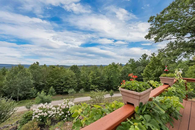 $949,000 | 242 Jerusalem Road, Canaan, NH 03741