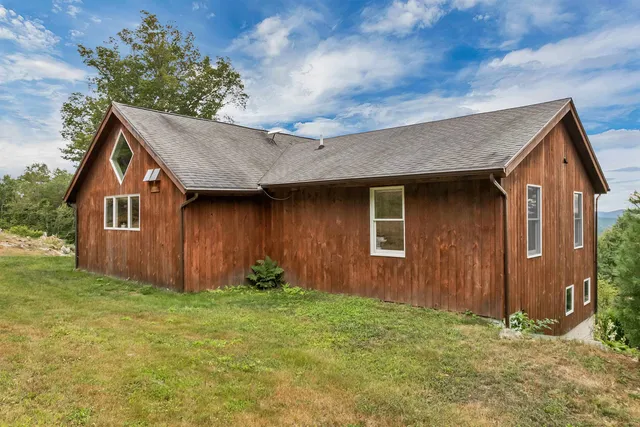 $949,000 | 242 Jerusalem Road, Canaan, NH 03741