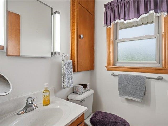 821 South Division Street Colby, WI 54421 - Photo 12 of 37
