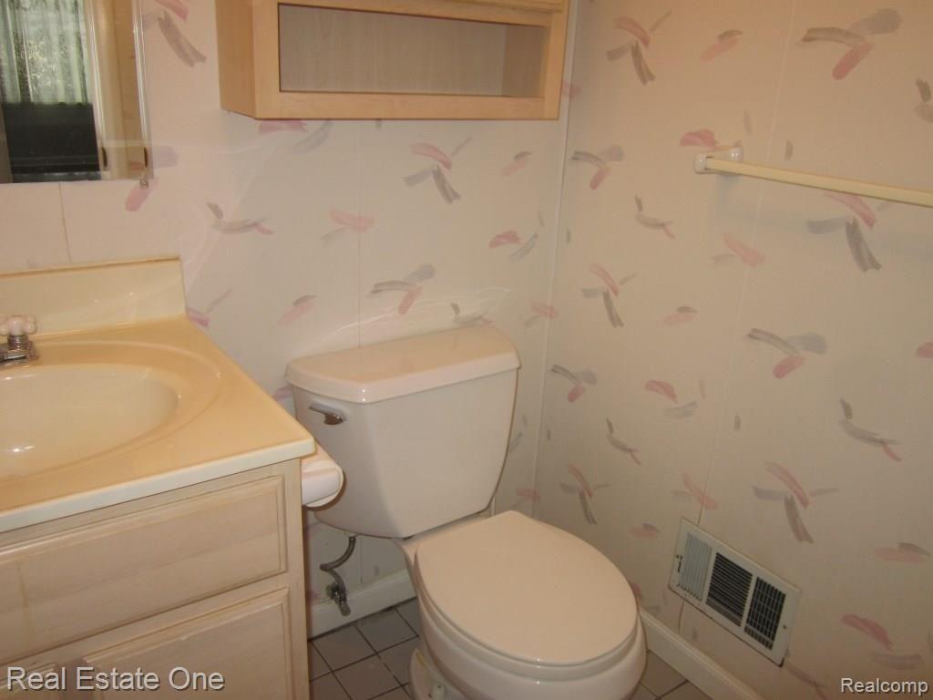 23564 Meadowbrook Road Novi, MI 48375 - Photo 21 of 35