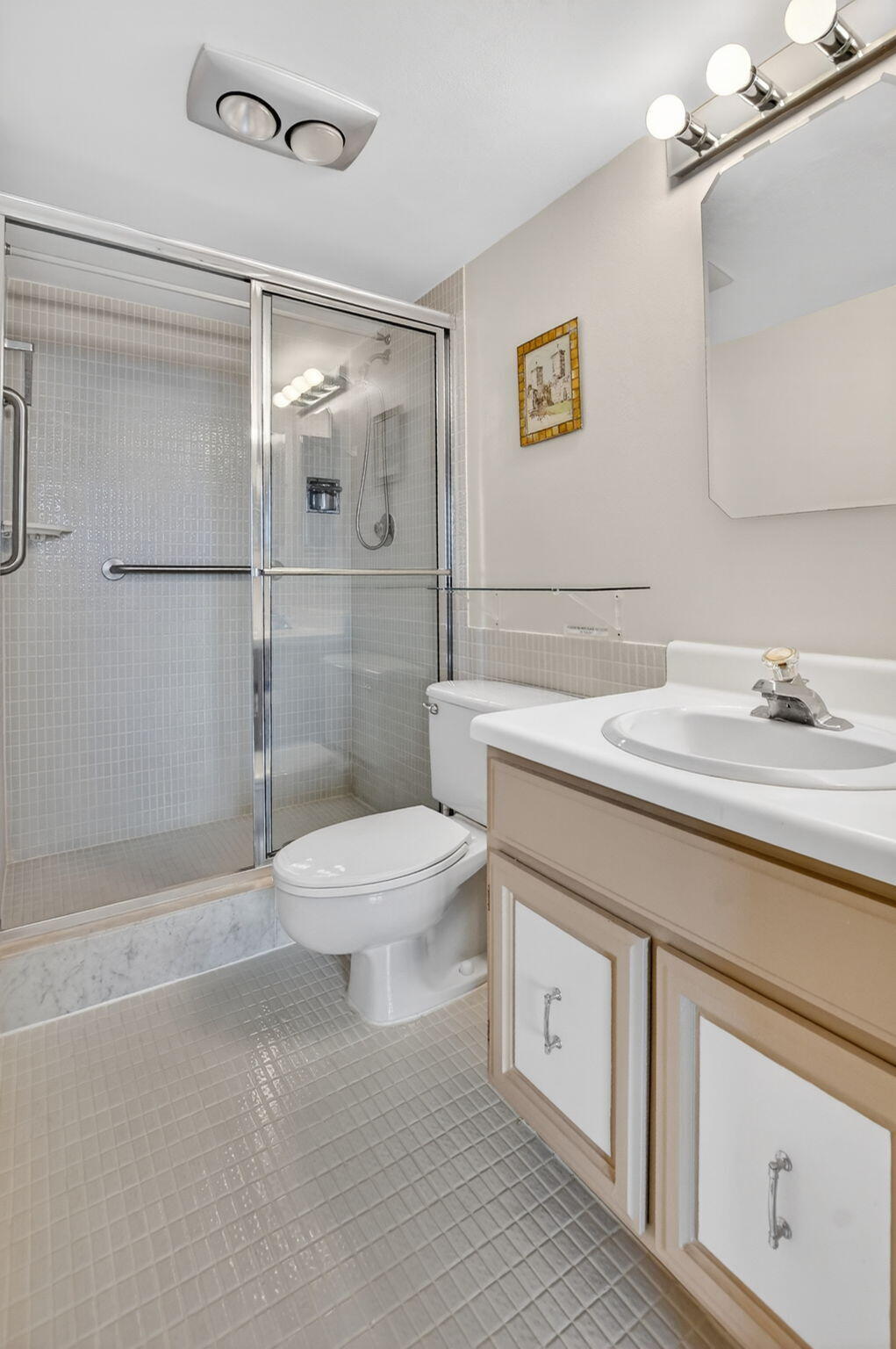 2121 North Ocean Boulevard, Unit 705W Boca Raton, FL 33431 - Photo 19 of 51 Second Bathroom