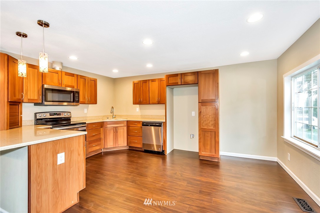 4661 Phillips Road Southeast Port Orchard, WA 98366 - Photo 7 of 25 Gallery Image 7