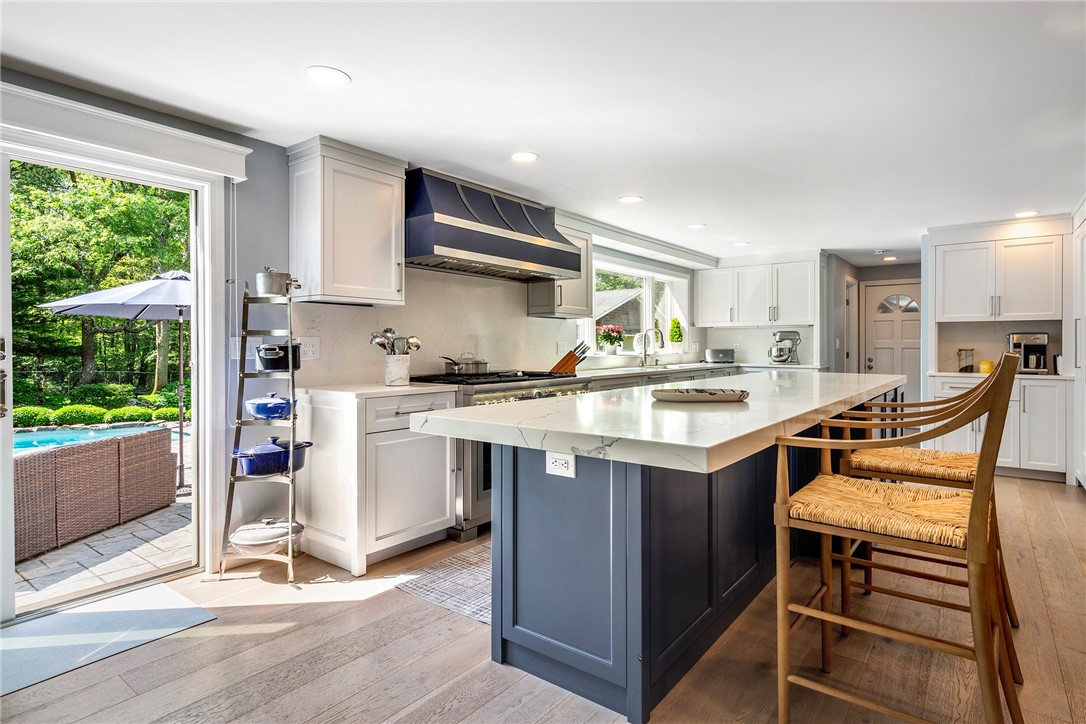 65 Knotty Pine Road Tiverton, RI 02878 - Photo 10 of 50