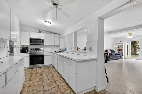 $675,000 | 733 West 33rd Street, Hialeah, FL 33012