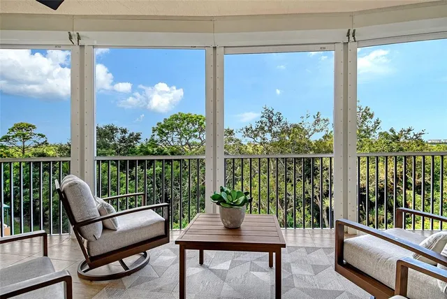$1,200,000 | 401 North Point Road, Unit 404, Osprey, FL 34229
