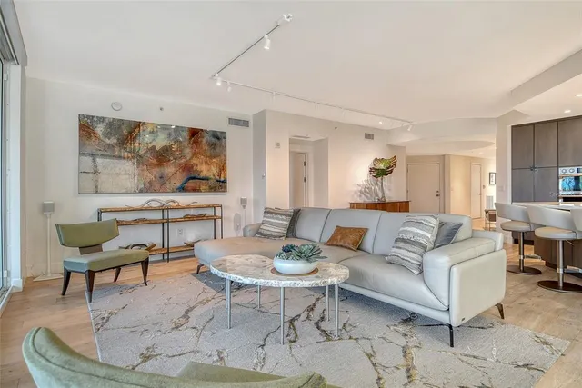 $1,200,000 | 401 North Point Road, Unit 404, Osprey, FL 34229