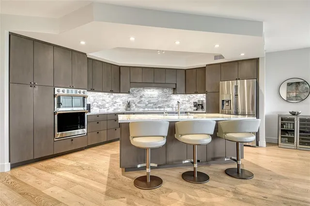 $1,200,000 | 401 North Point Road, Unit 404, Osprey, FL 34229