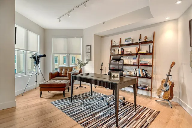 $1,200,000 | 401 North Point Road, Unit 404, Osprey, FL 34229