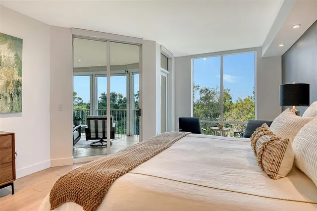 $1,200,000 | 401 North Point Road, Unit 404, Osprey, FL 34229