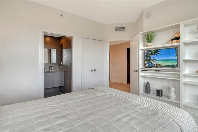 $1,200,000 | 401 North Point Road, Unit 404, Osprey, FL 34229