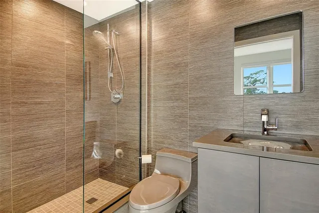 $1,200,000 | 401 North Point Road, Unit 404, Osprey, FL 34229