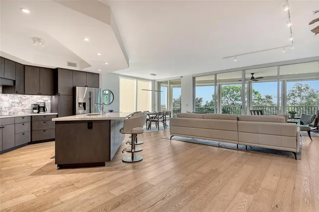 $1,200,000 | 401 North Point Road, Unit 404, Osprey, FL 34229