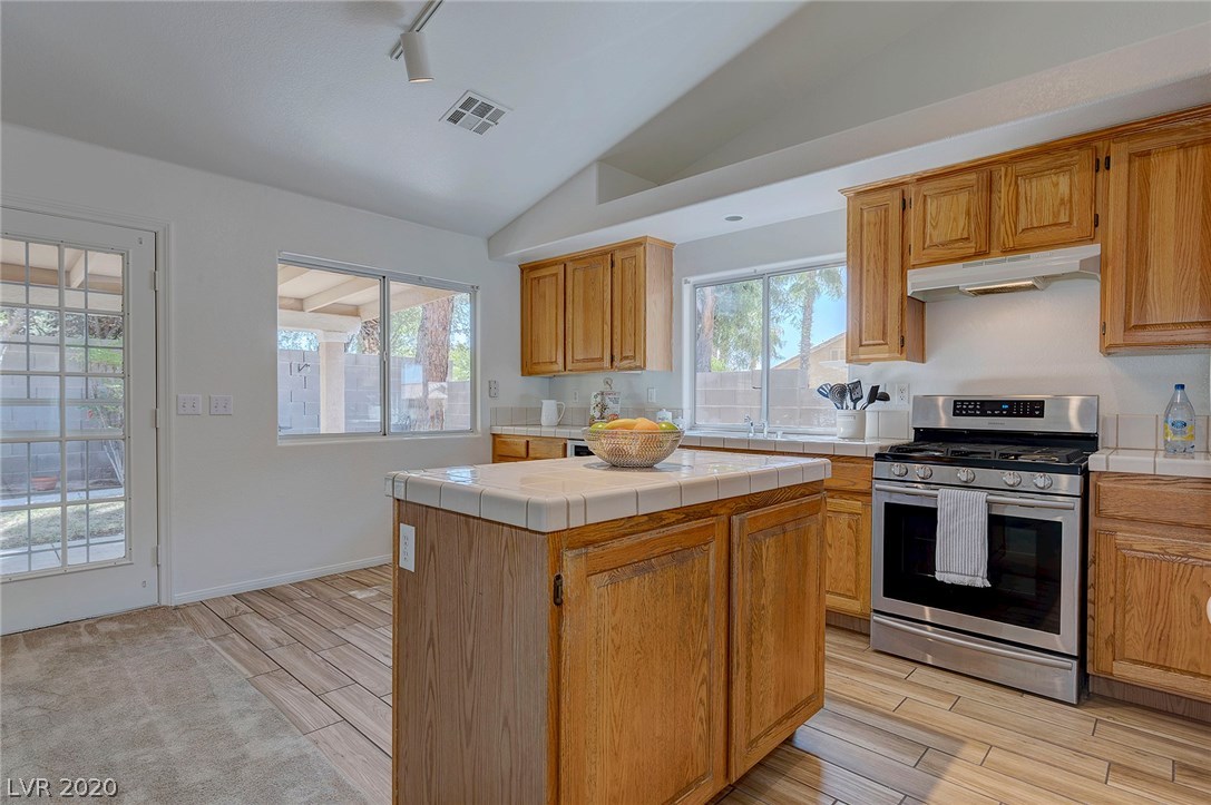 1762 Nuevo Road Henderson, NV 89014 - Photo 18 of 43