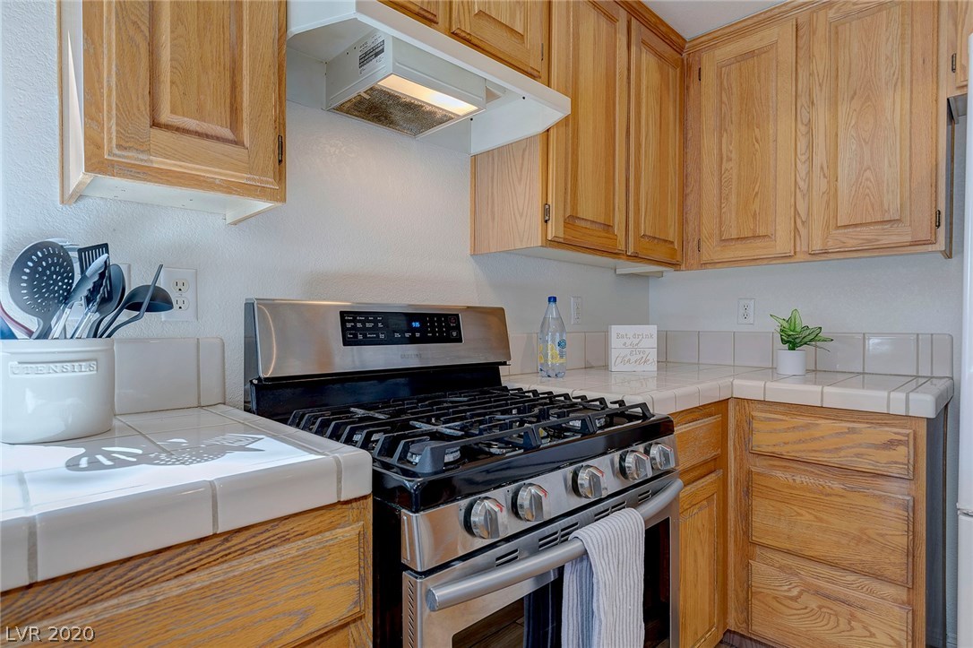1762 Nuevo Road Henderson, NV 89014 - Photo 20 of 43