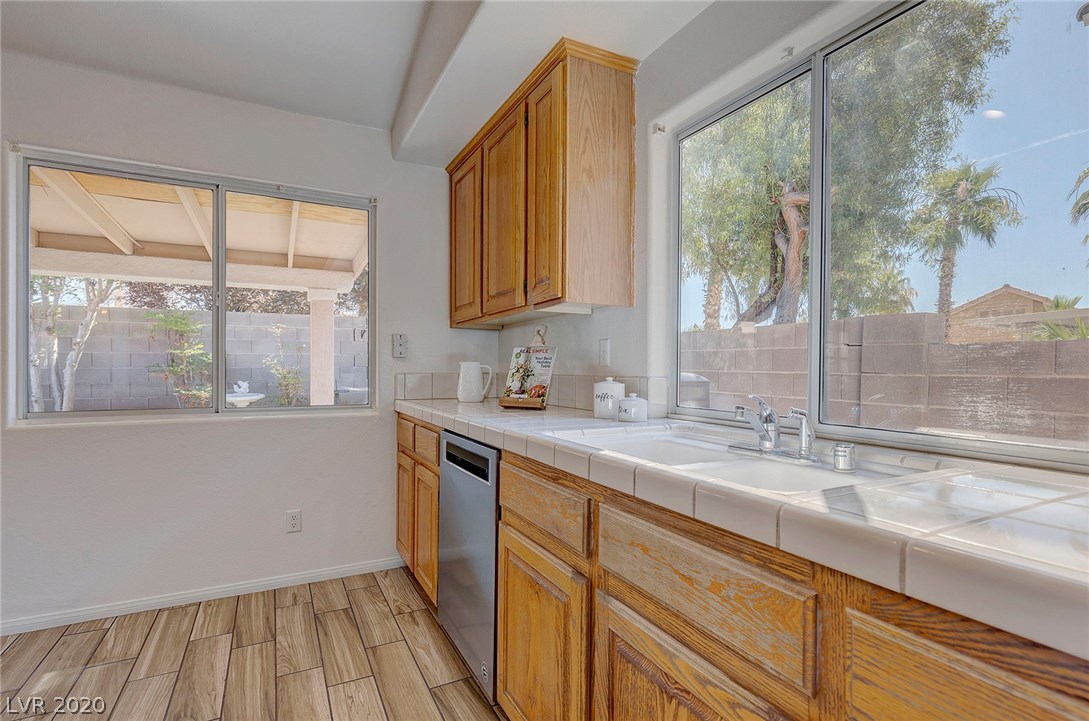 1762 Nuevo Road Henderson, NV 89014 - Photo 21 of 43