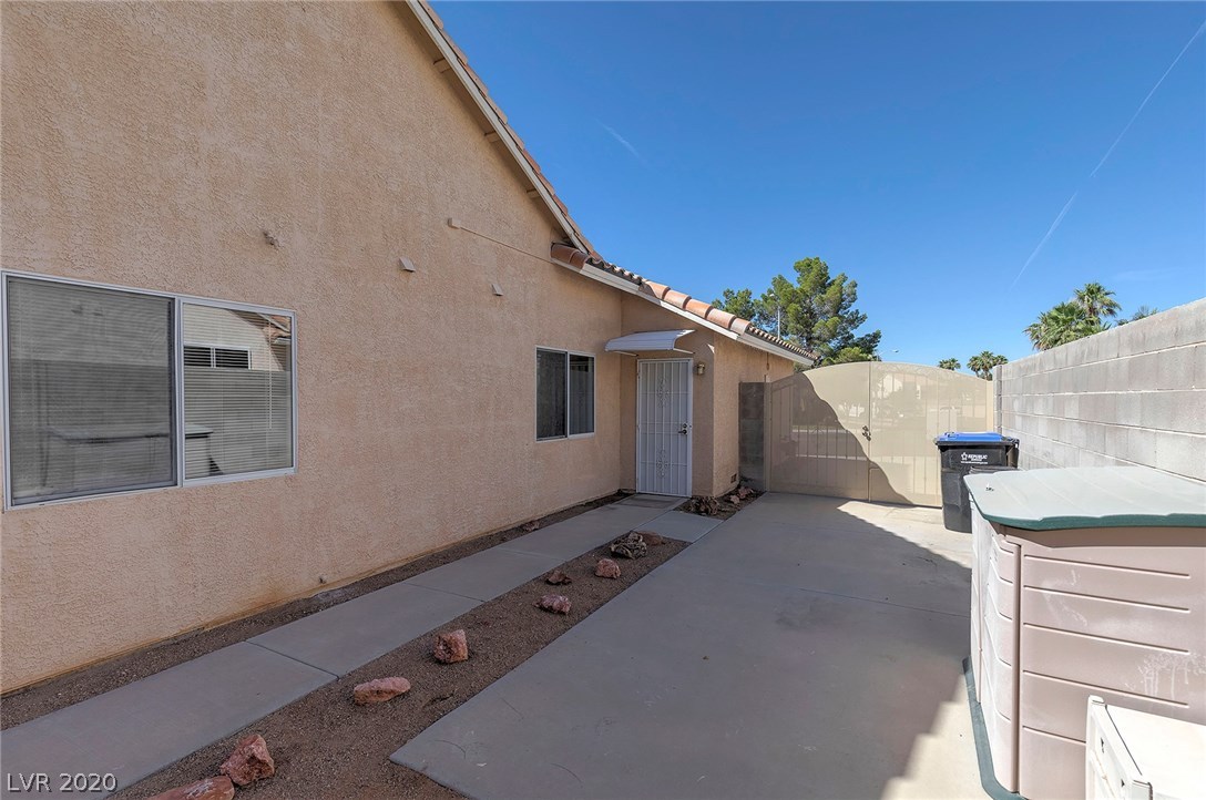 1762 Nuevo Road Henderson, NV 89014 - Photo 39 of 43