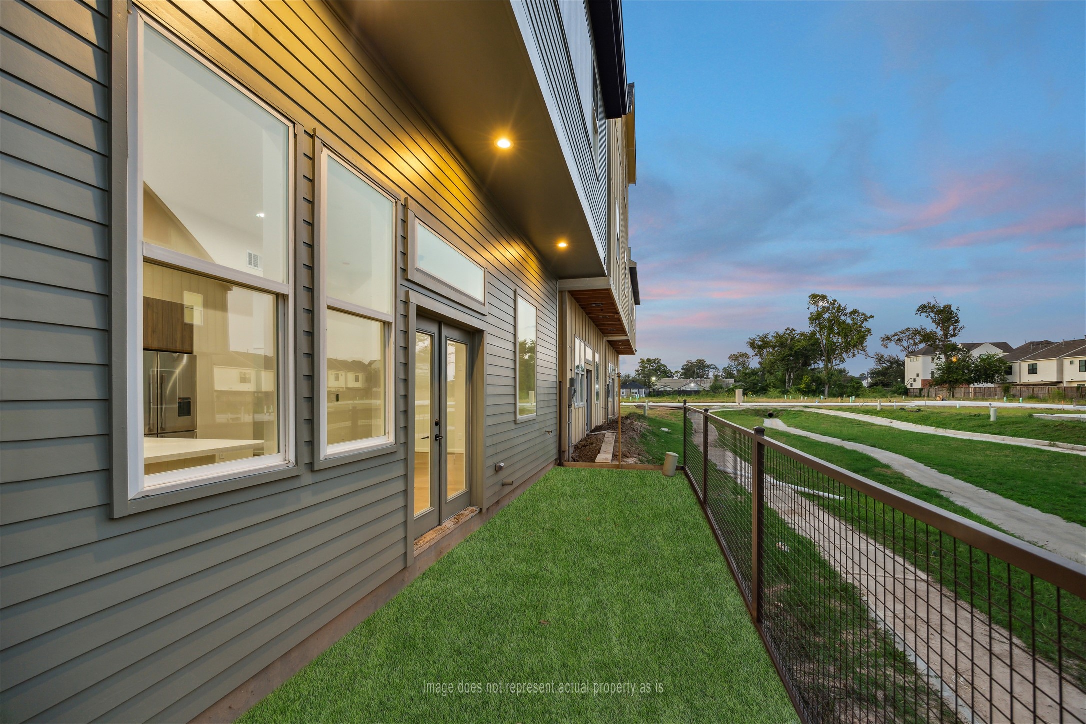 3909 Zina Way Houston, TX 77018 - Photo 21 of 21 virtual turf