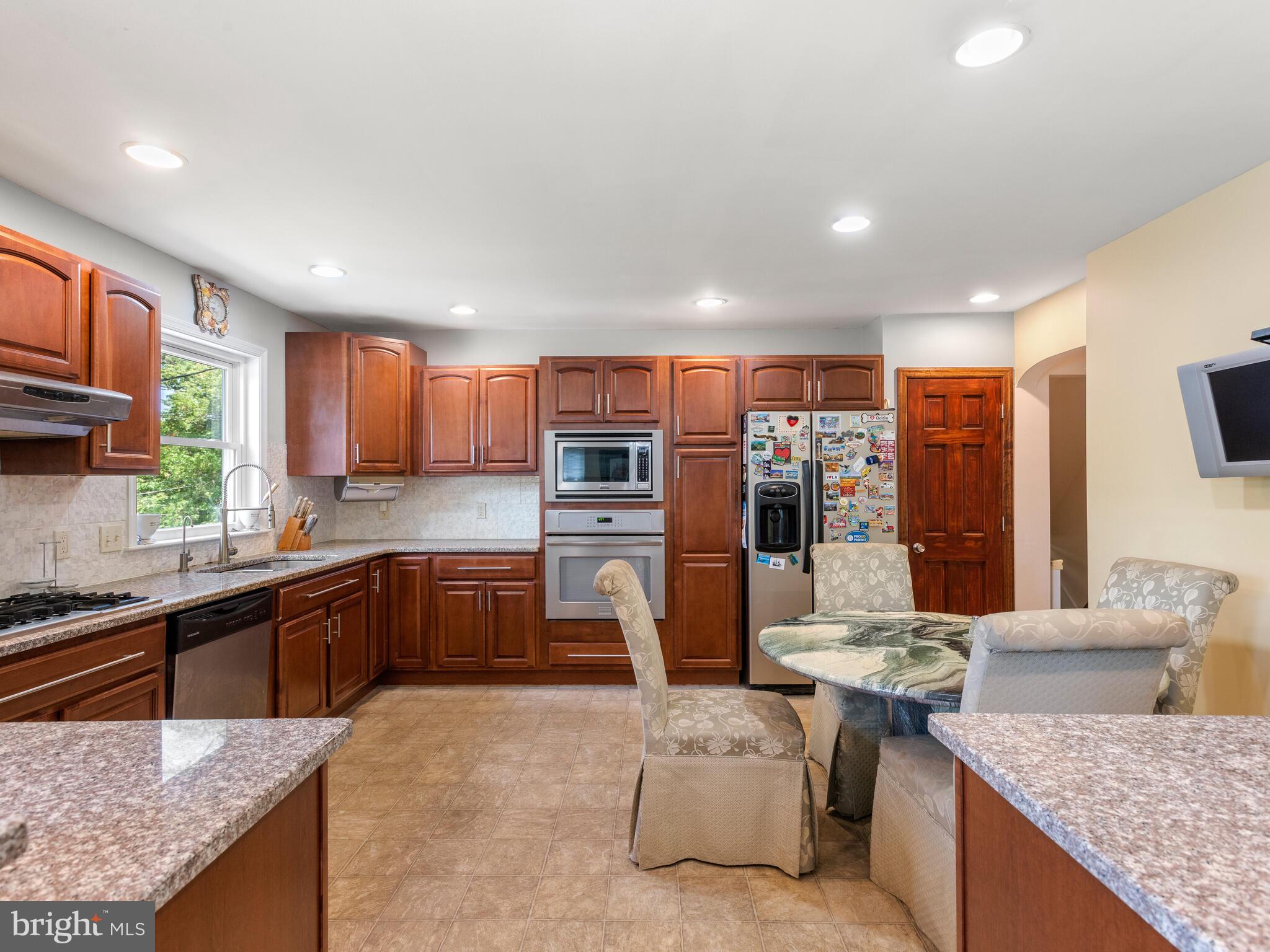 2810 North Kent Road Broomall, PA 19008 - Photo 12 of 41 Gallery Image 12