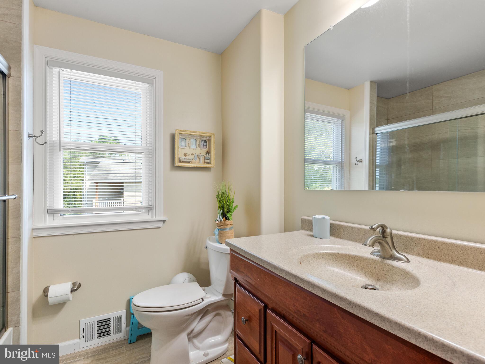 2810 North Kent Road Broomall, PA 19008 - Photo 17 of 41 Gallery Image 17
