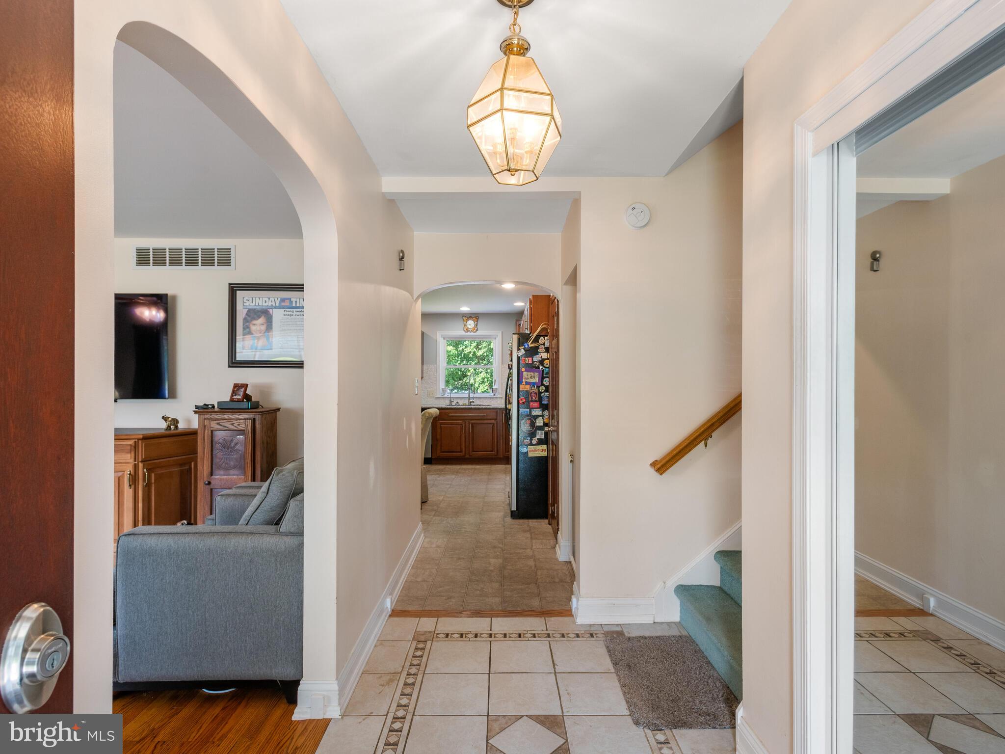 2810 North Kent Road Broomall, PA 19008 - Photo 2 of 41 Gallery Image 2