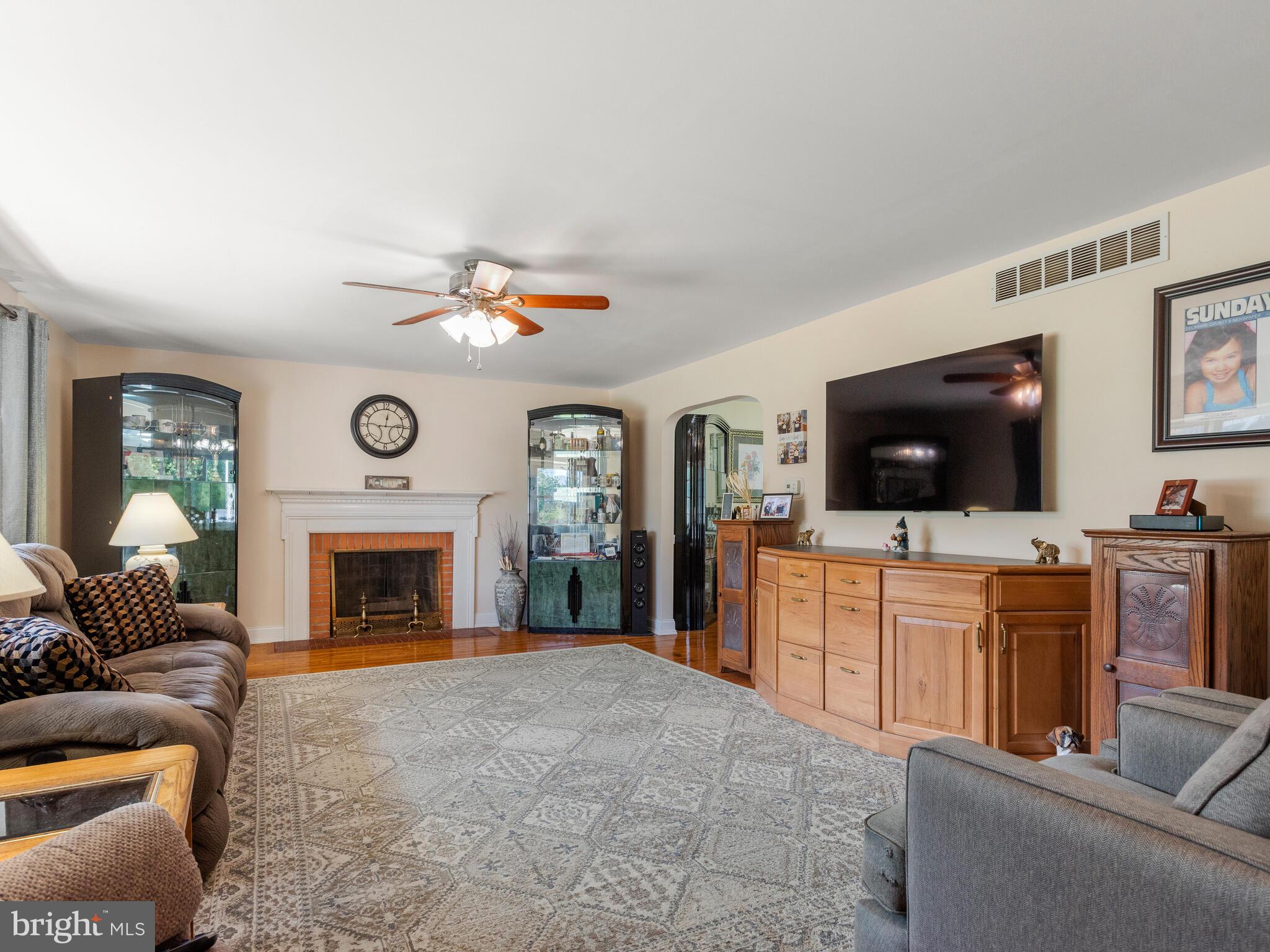 2810 North Kent Road Broomall, PA 19008 - Photo 5 of 41 Gallery Image 5