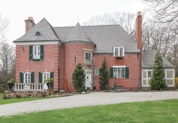 $589,000 | 664 Woodhill Road, Mansfield, OH 44907