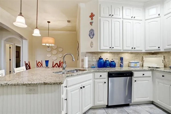 $345,000 | 250 Greathouse Village, Decatur, TX 76234