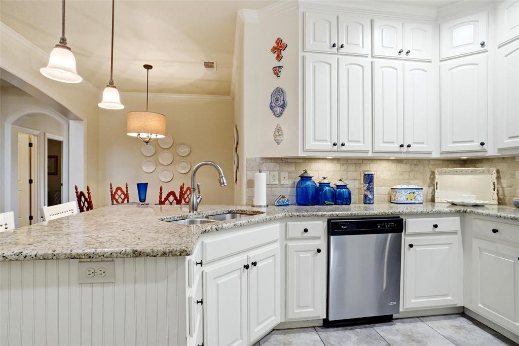 250 Greathouse Village Decatur, TX 76234 - Photo 9 of 23