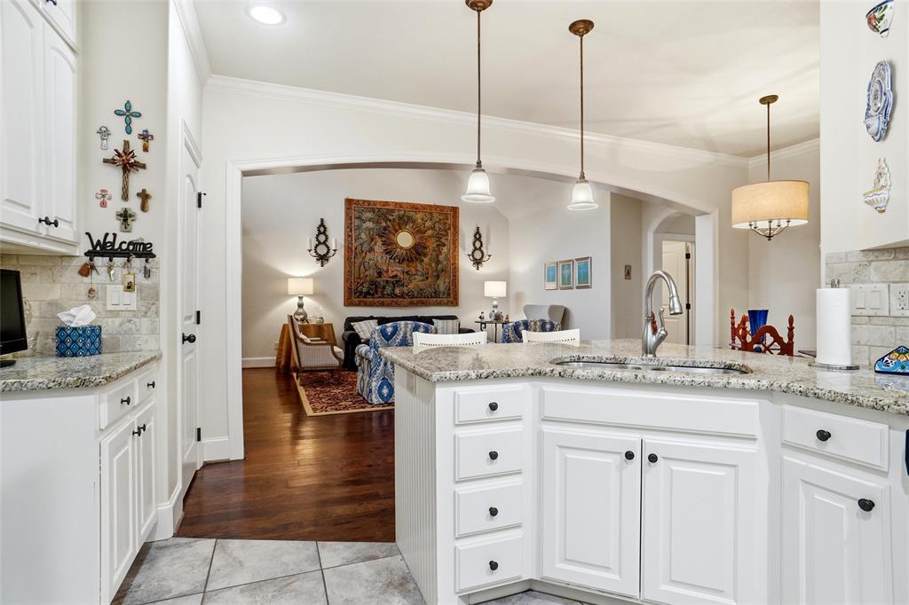 250 Greathouse Village Decatur, TX 76234 - Photo 10 of 23