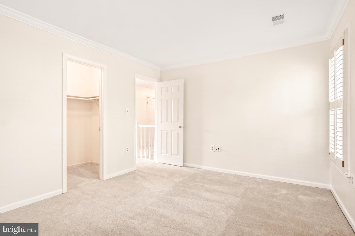 10 Leatherleaf Court Gaithersburg, MD 20878 - Photo 36 of 47 a view of an empty room