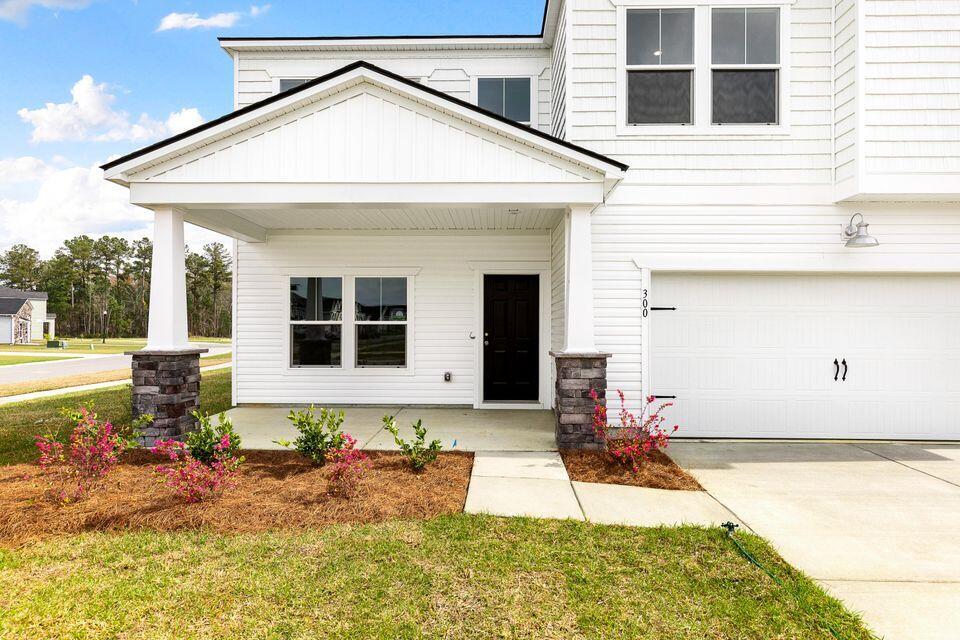 152 Lucky Day Road Summerville, SC 29486 - Photo 2 of 15 Richmond exterior 3