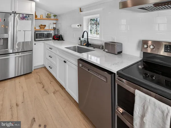 $1,400,000 | 412 Kings Highway, Lewes, DE 19958