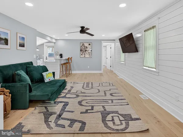 $1,400,000 | 412 Kings Highway, Lewes, DE 19958