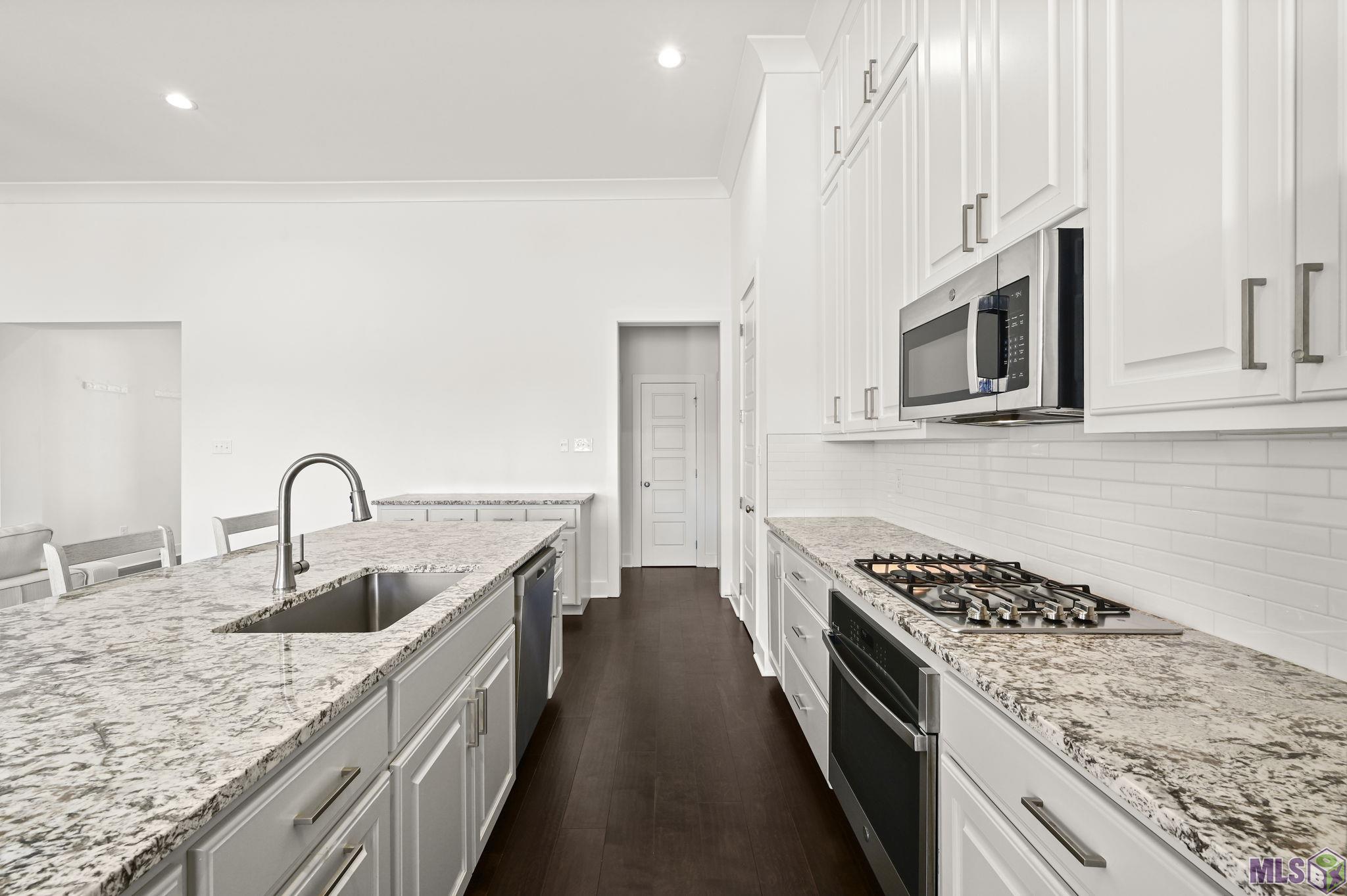 10233 Oak Colony Boulevard Baton Rouge, LA 70817 - Photo 13 of 31