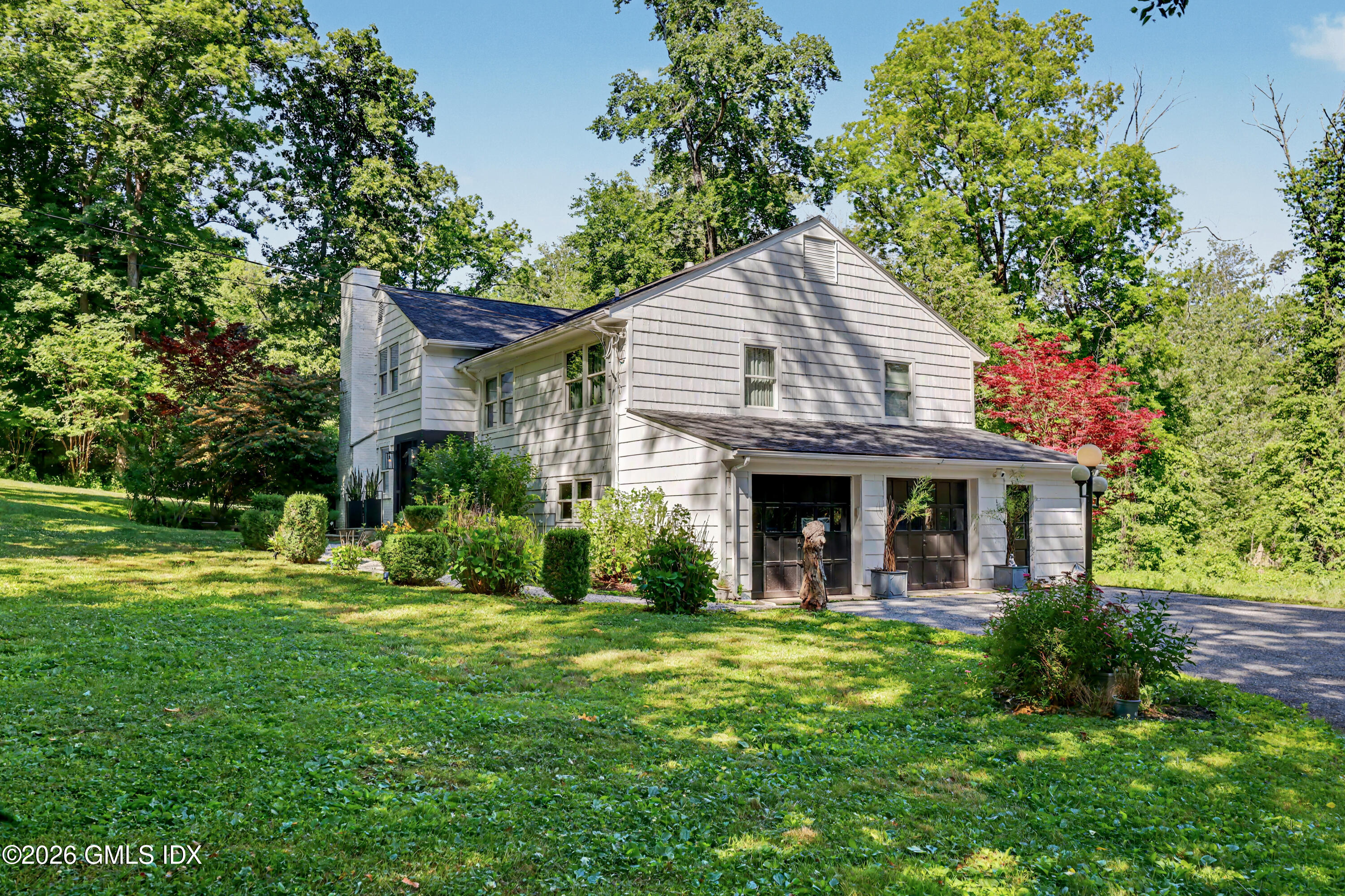 84 Hunting Ridge Road Greenwich, CT 06831 - Photo 37 of 37 Side Exterior