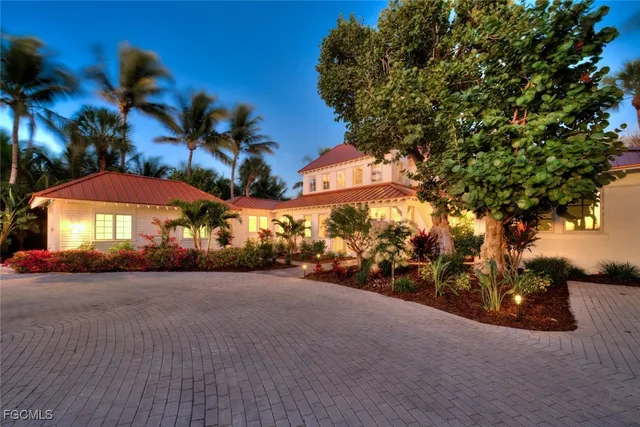 $9,500,000 | 15771 Captiva Drive, Captiva, FL 33924