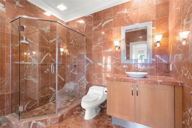 a view of a entrance and room with windows