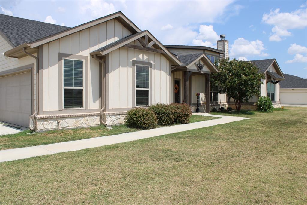 2267 County Road 4010 Decatur, TX 76234 - Photo 3 of 37 Front walkway