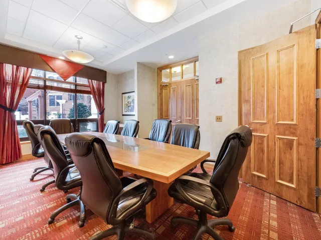 $2,395 | 500 East Grant Street, Unit 708, Minneapolis, MN 55404