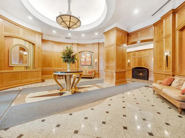 $2,395 | 500 East Grant Street, Unit 708, Minneapolis, MN 55404