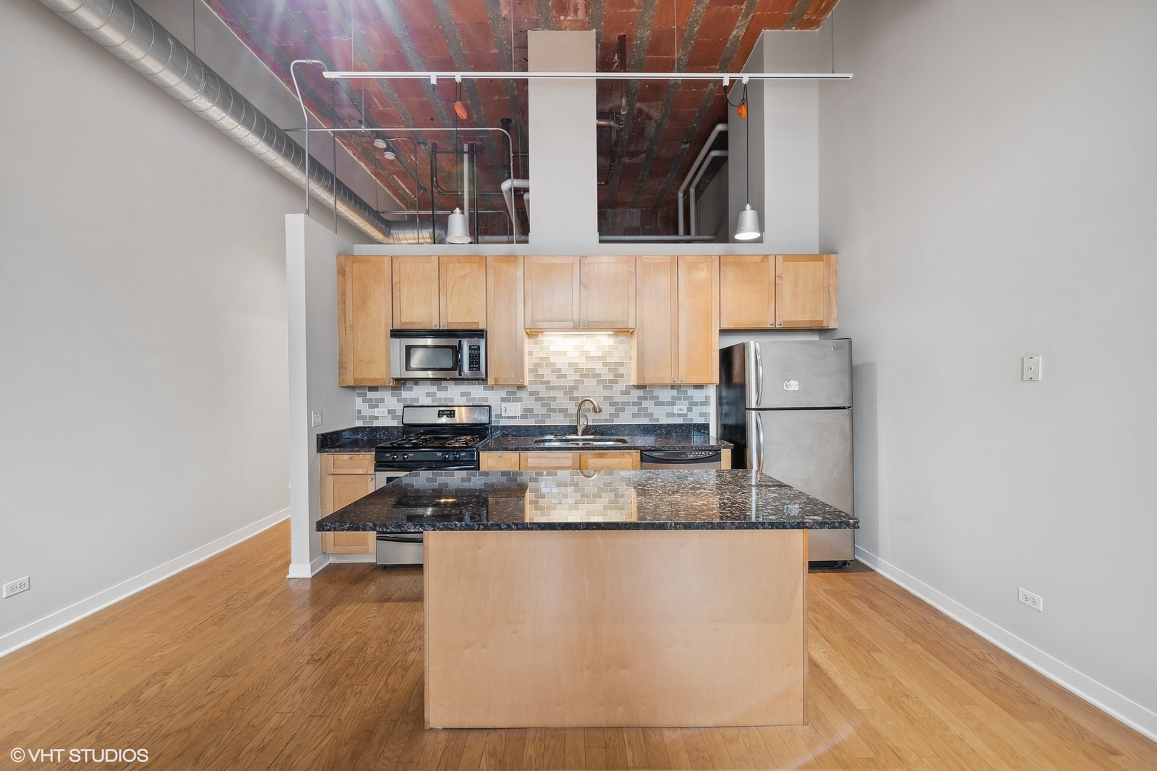 222 South Racine Avenue, Unit 204 Chicago, IL 60607 - Photo 14 of 19 Gallery Image 14